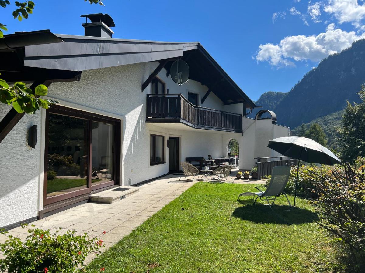 Gemütliche Landhausvilla Mit Kamin Und Kachelofen Villa *